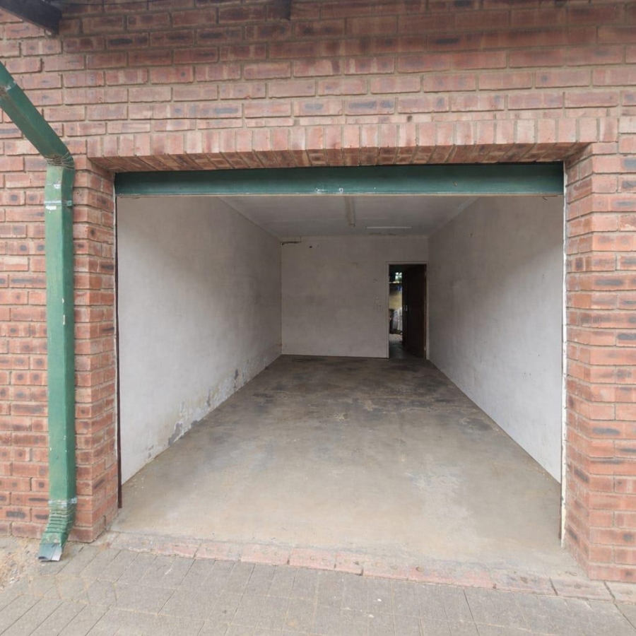 2 Bedroom Property for Sale in Ladybrand Free State